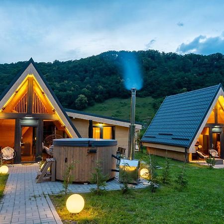 Отель Ungefug A-Frame Сигишоара Экстерьер фото