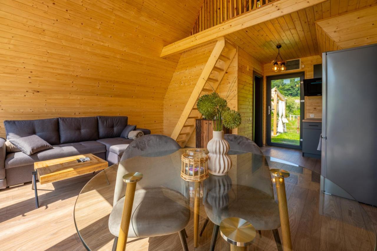 Отель Ungefug A-Frame Сигишоара Экстерьер фото